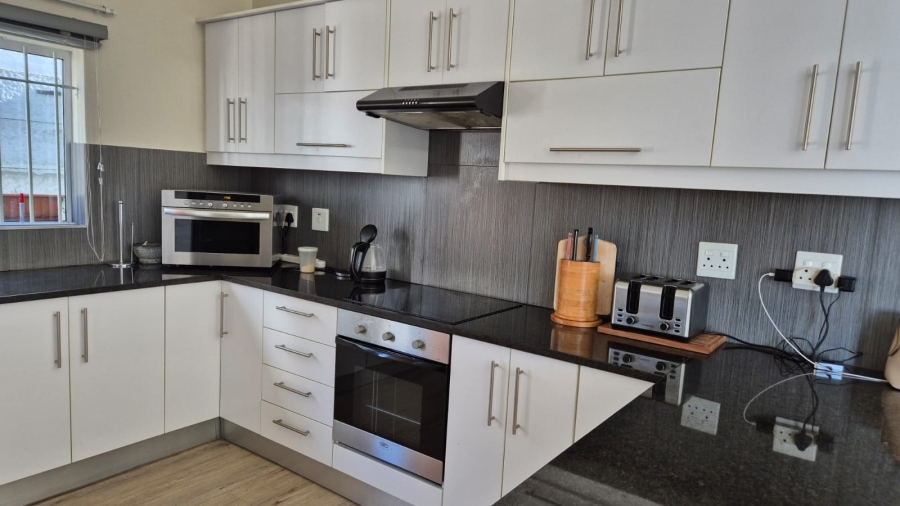 To Let 3 Bedroom Property for Rent in Parklands North Western Cape